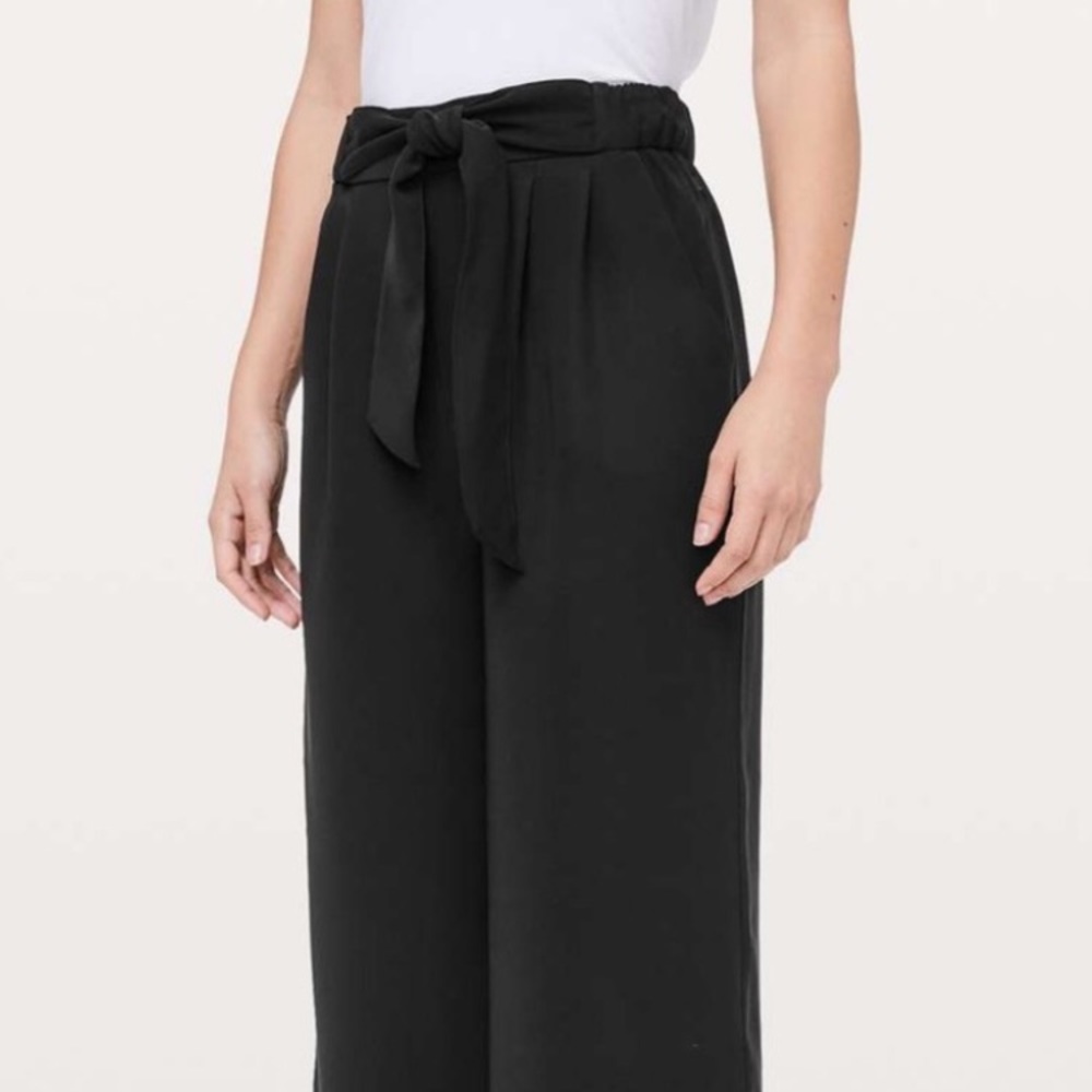 Lululemon Noir Crop Pant
